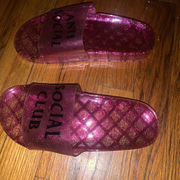 AntiSocialSocialClub Slides - Picture 3 of 4